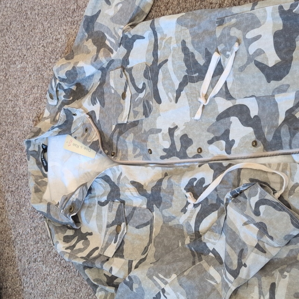 Doe & Rae Gray Camouflage Jacket